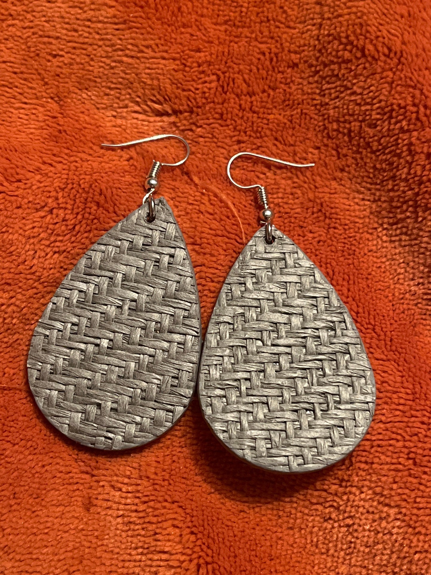 Grey woven teardrop earrings